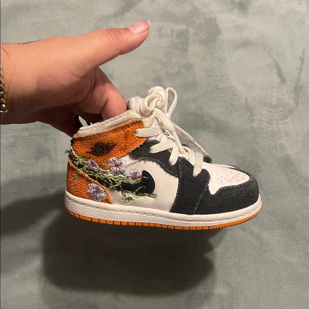 Nike Kids High-Top Sneakers - Black, White, and Orange